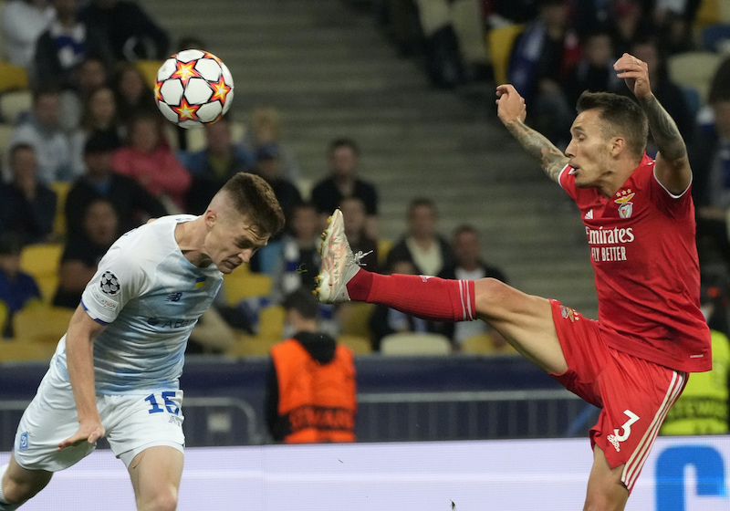 基辅迪纳摩vs本菲卡欧联赛事裁判误判事件回顾