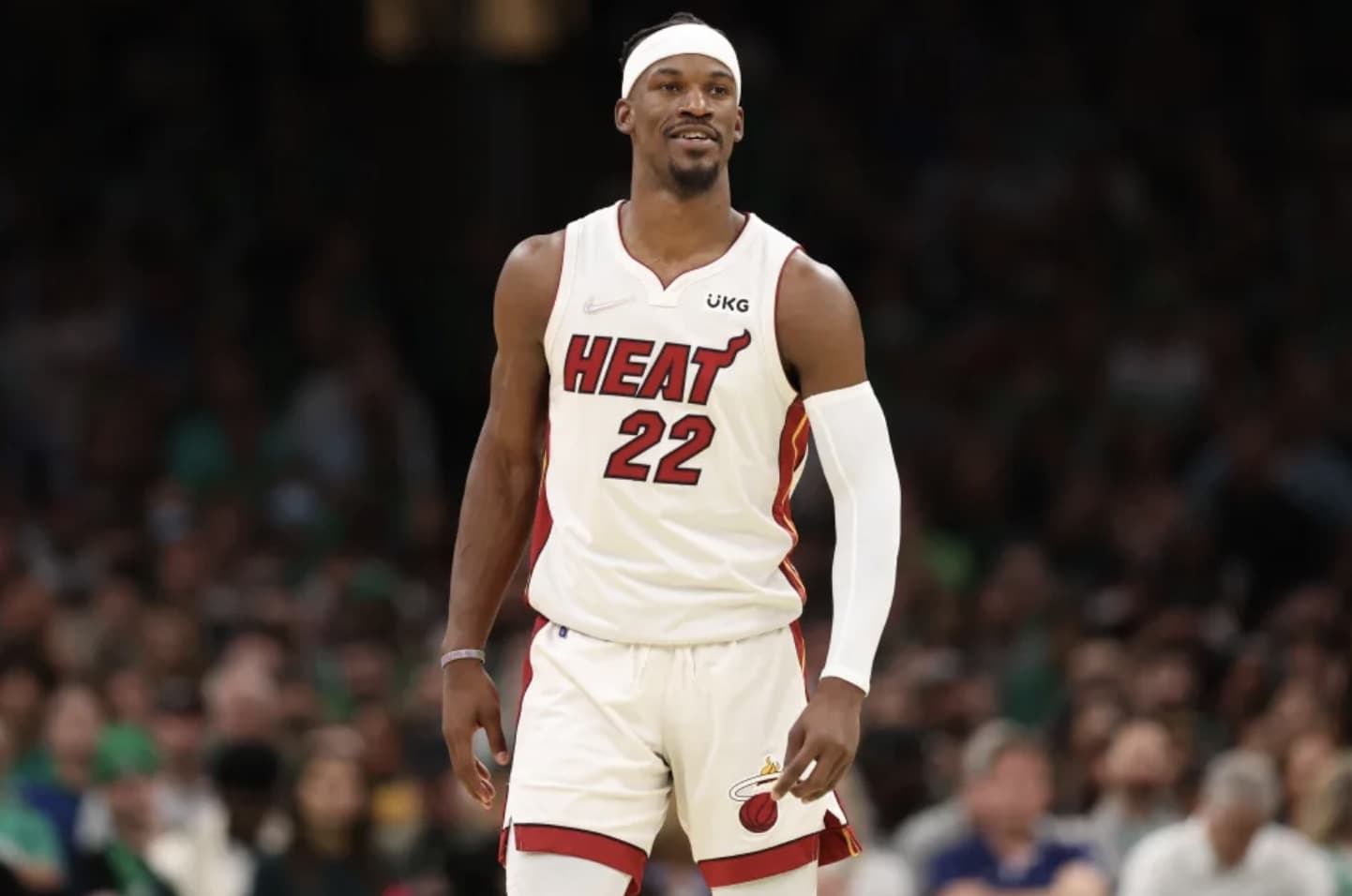 NBA季后赛:巴特勒