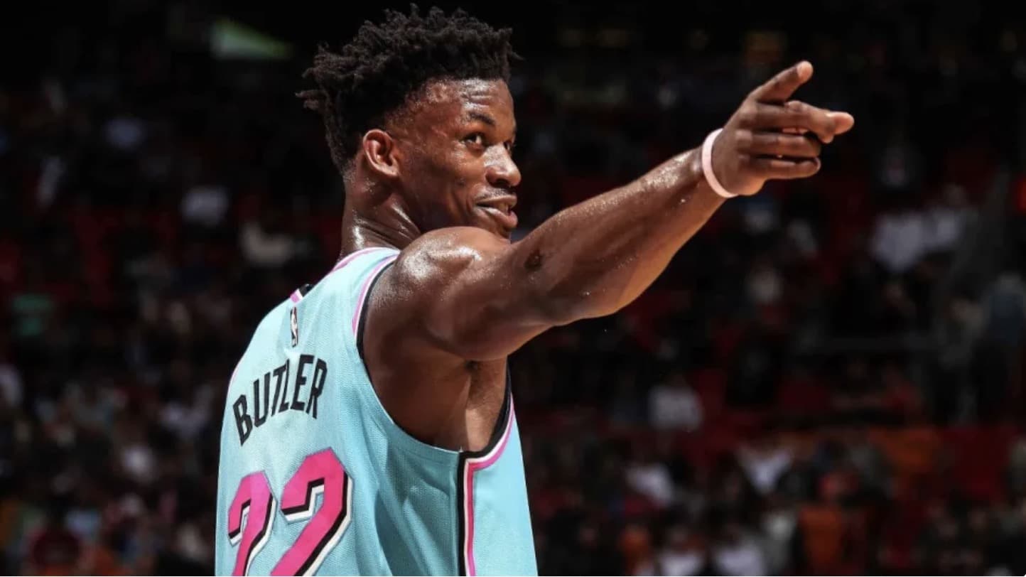 NBA季后赛:巴特勒