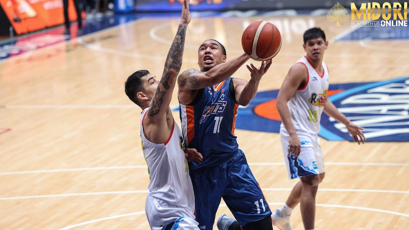 Meralco Bolts 在 PBA 对决中以 121-111 击败 Rain or Shine