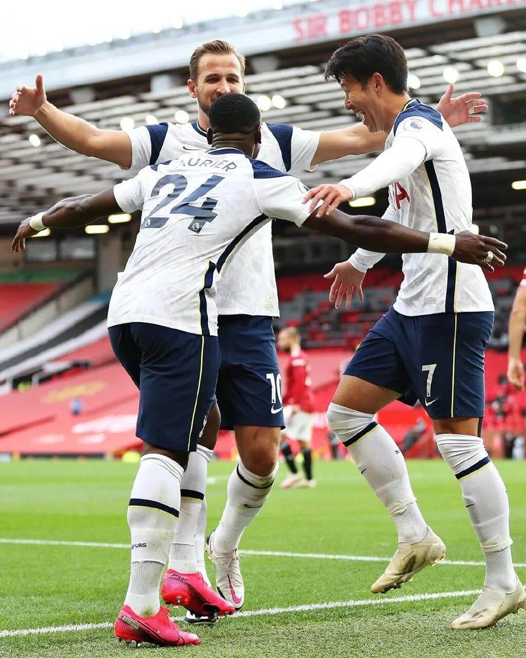 热刺孙兴慜和凯恩