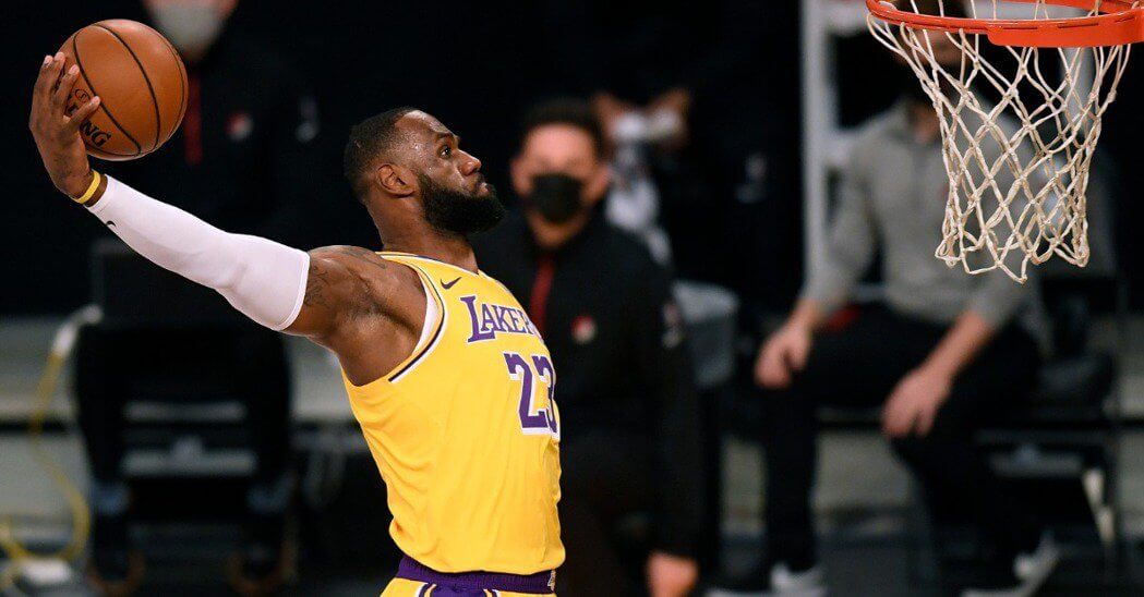 詹皇连7年居NBA榜首,生涯收入冲10亿美元大关