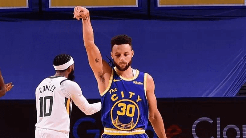 NBA勇士库里生日飙分，爵士无奈饮败