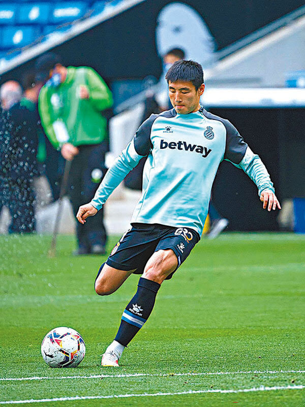 武磊回国备战2022卡塔尔世界杯预选赛，为中国队强力支援