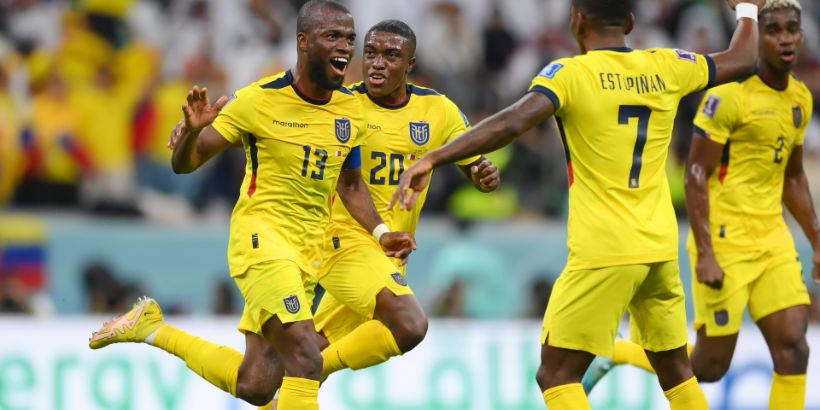 2022卡塔尔世界杯揭幕战，厄瓜多尔队轻取东道主卡塔尔队