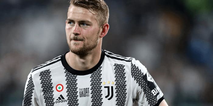 【2022夏季转会】相隔6年，前曼联中场博格巴重返尤文图斯