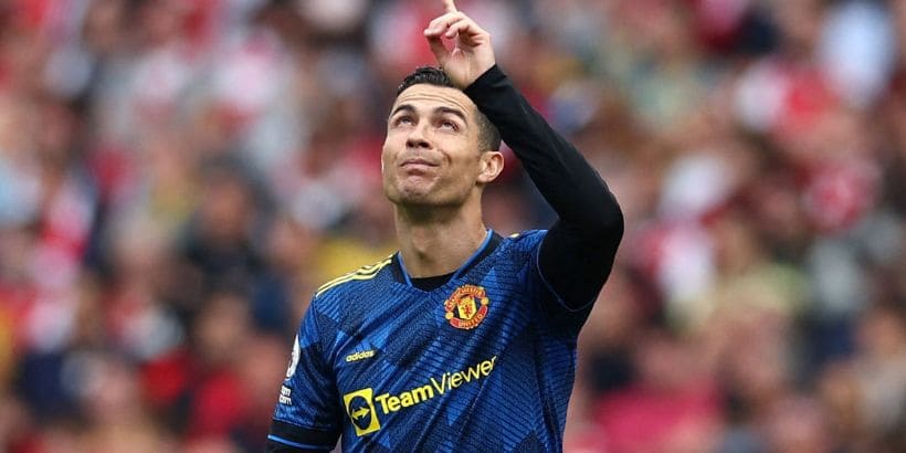 C罗冬季转会风波:昔日英雄如何沦为争议中心?