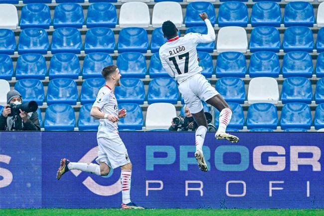 莱昂突入禁区左侧距门11米处推射入网，1比0。