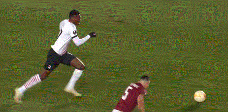 AC米兰（4-2-3-1）：1-特特鲁沙努/14-孔蒂（队长）