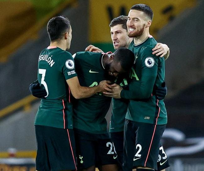 雷吉隆在门前14米处左脚斜射被帕特里西奥没收